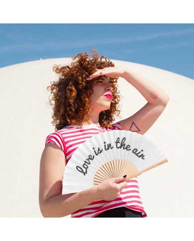 Abanico Love is in the air en blanco
