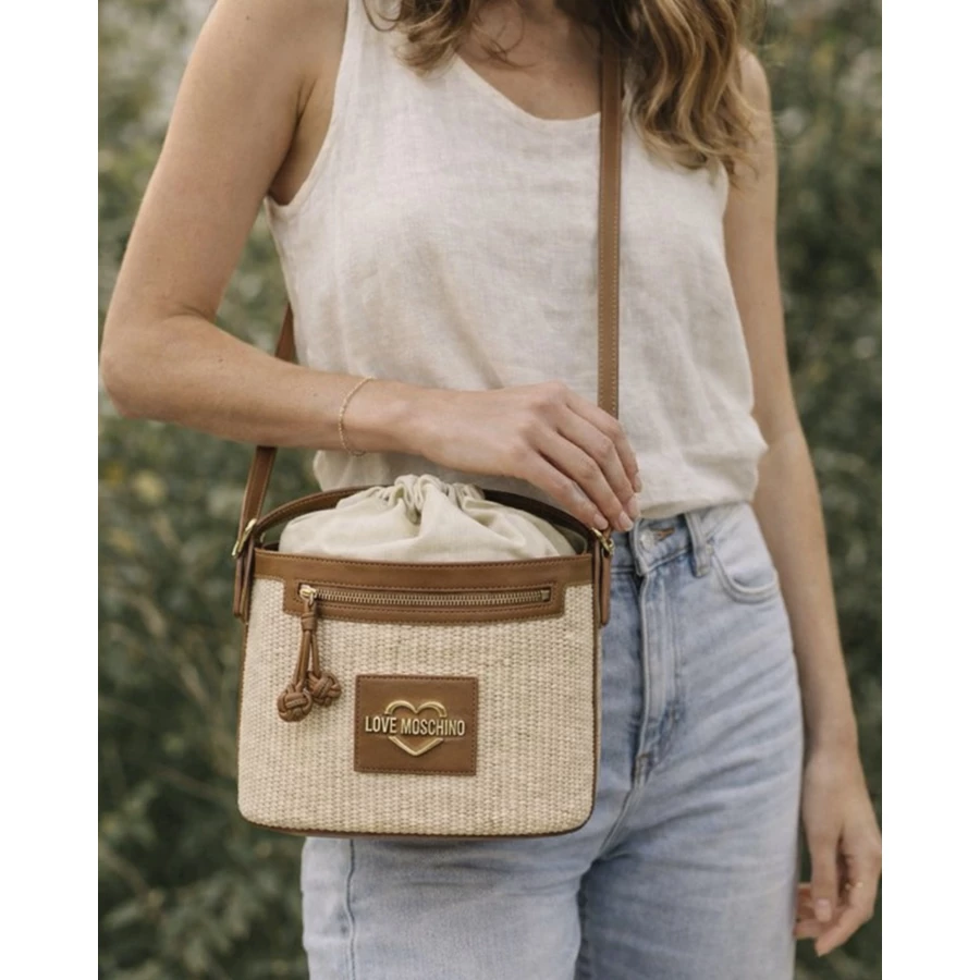 Bolso Love Moschino cesto