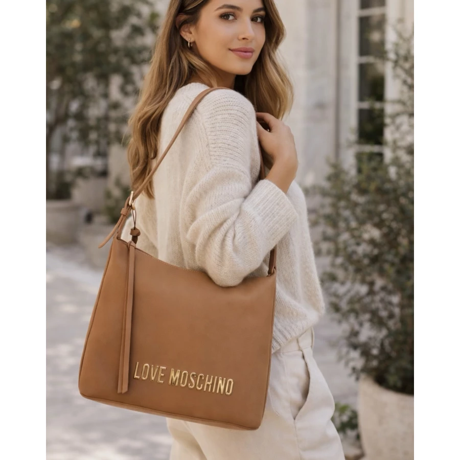 Bolso color caramelo by Love Moschino