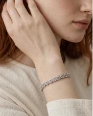 Brazalete Triana Lila — brillo delicado que eleva tu look en segundos