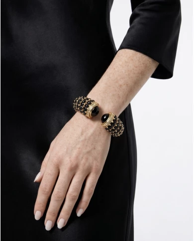 Brazalete Dafne Marrón oscuro — elegancia intensa que no pasa desapercibida
