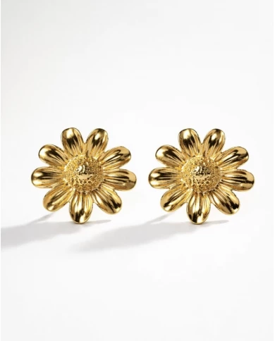 Pendientes Margarita — frescura dorada que ilumina con delicadeza natural