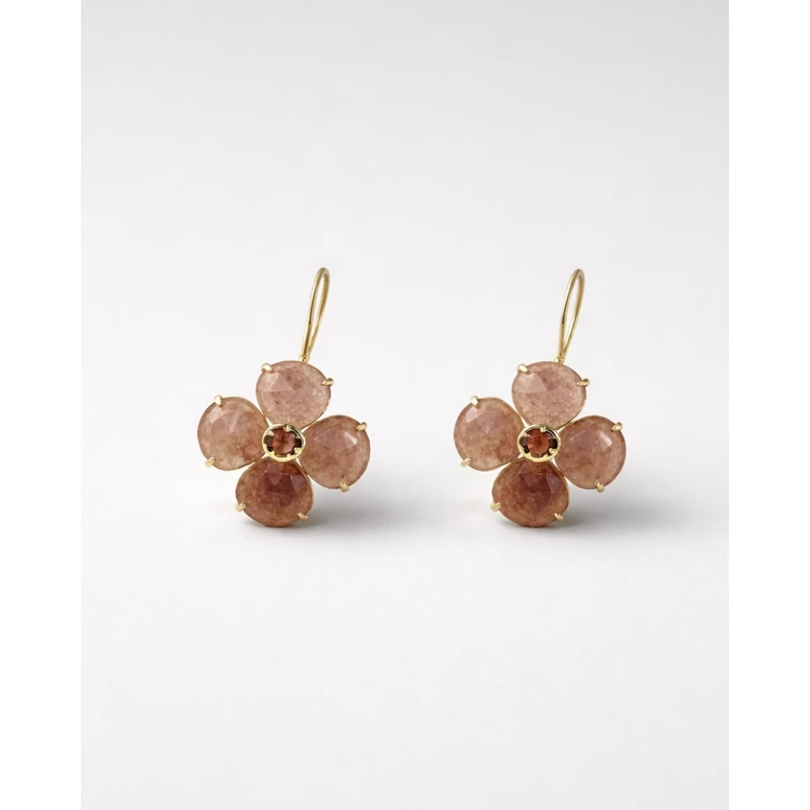 Pendientes Liria nude — suavidad rosada con un brillo que enamora