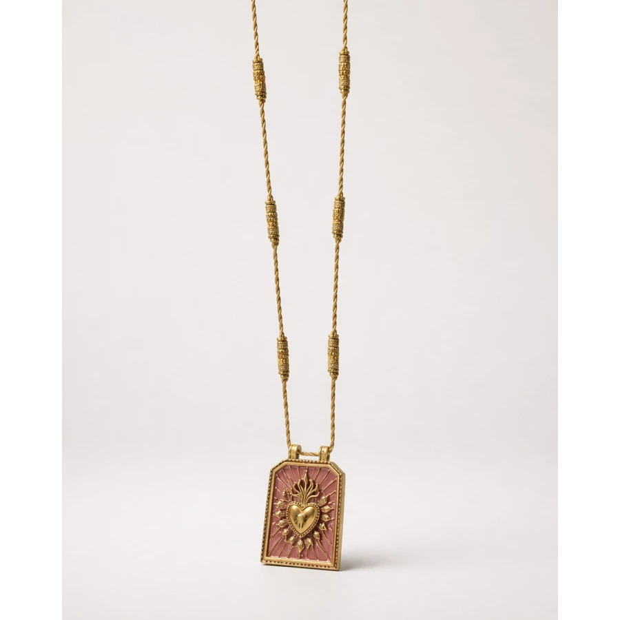 Collar Berta corazón — pieza que ilumina con fuerza y delicadeza