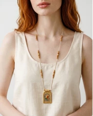 Collar Berta ave — delicadeza dorada con un aire bohemio y sofisticado