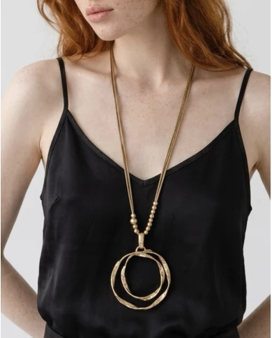 Collar Karla — formas orgánicas llenas de luz