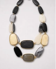 Collar Iris resina — geometría y elegancia contemporánea Collar Iris resina — geometría y elegancia contemporánea
