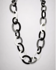 Collar Nina resina — belleza serena con carácter moderno Collar Nina resina — belleza serena con carácter moderno