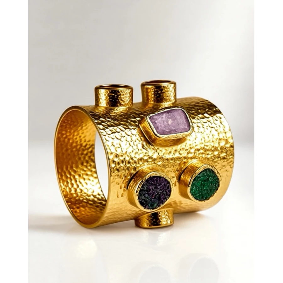 Brazalete Valeria Multicolor — pieza protagonista con acabado artesanal Brazalete Valeria Multicolor — pieza protagonista con acabado artesanal