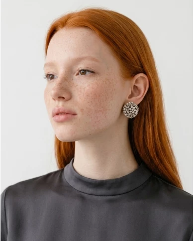 Pendientes Perla Orbital Silver — diseño esférico con brillo nacarado