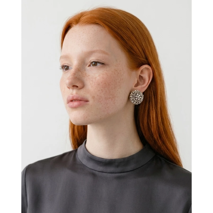Pendientes Perla Orbital Silver — diseño esférico con brillo nacarado Pendientes Perla Orbital Silver — diseño esférico con brillo nacarado