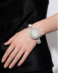 Brazalete White Stone — elegancia atemporal en blanco y plata Brazalete White Stone — elegancia atemporal en blanco y plata
