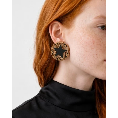 Pendientes Black Star — diseño geométrico en dorado y negro