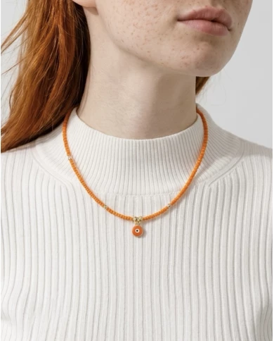 Collar Nazaré — color vibrante y amuleto de protección.