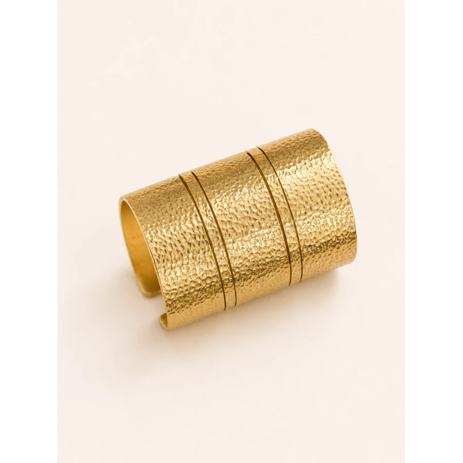 BrazaleBrazalete Évora — textura artesanal y elegancia dorada.te