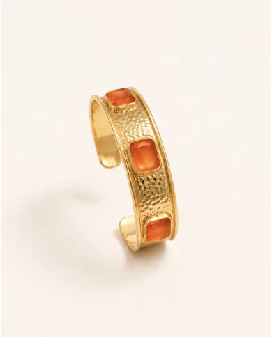 Brazalete Coralia — calidez y sofisticación en tonos intensos. Brazalete Coralia — calidez y sofisticación en tonos intensos.