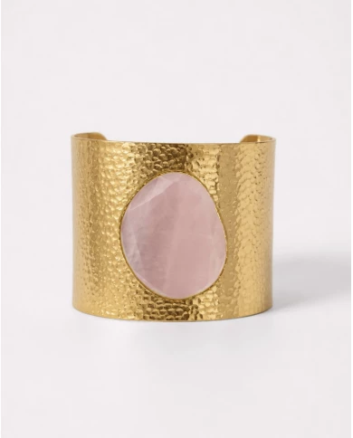 Brazalete Élodie — suavidad y elegancia en tonos empolvados. Brazalete Élodie — suavidad y elegancia en tonos empolvados.
