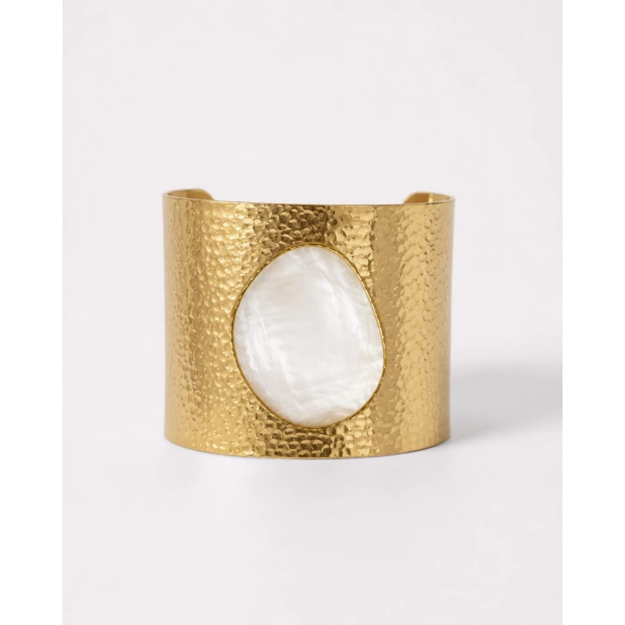 Brazalete Alba — luminosidad natural y elegancia atemporal. Brazalete Alba — luminosidad natural y elegancia atemporal.