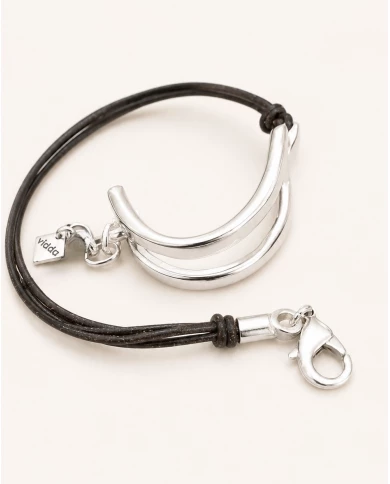 Pulsera Silver Knot — esencia metálica con carácter artesanal