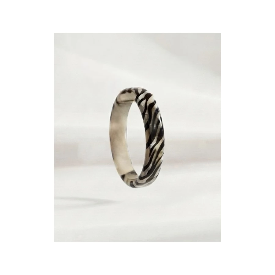 Brazalete Sabana Serena — El equilibrio perfecto entre la elegancia neutra y el instinto más libre.