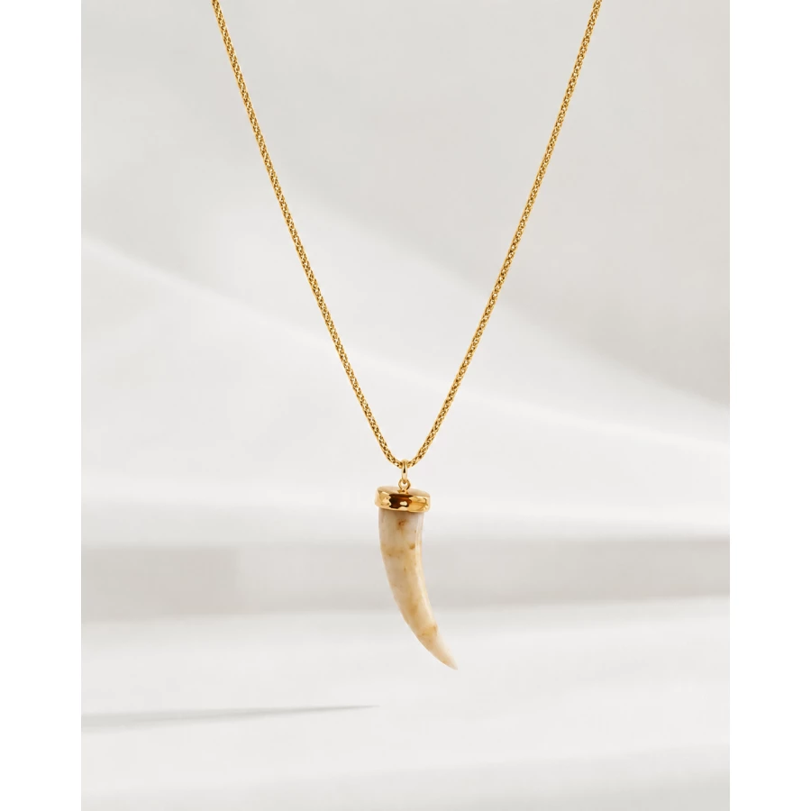 Collar Marfil Nómada — Inspirado en la fuerza serena de la naturaleza.