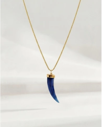 Collar Índigo Salvaje — Un amuleto para quienes encuentran belleza en lo indomable.