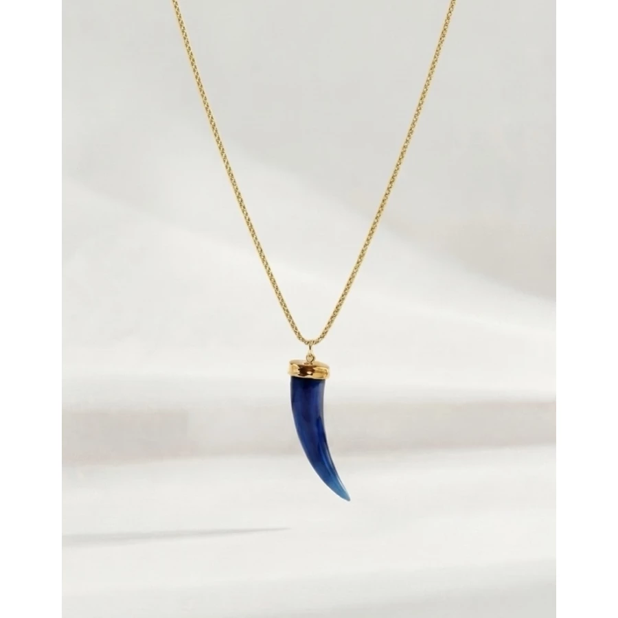 Collar Índigo Salvaje — Un amuleto para quienes encuentran belleza en lo indomable.
