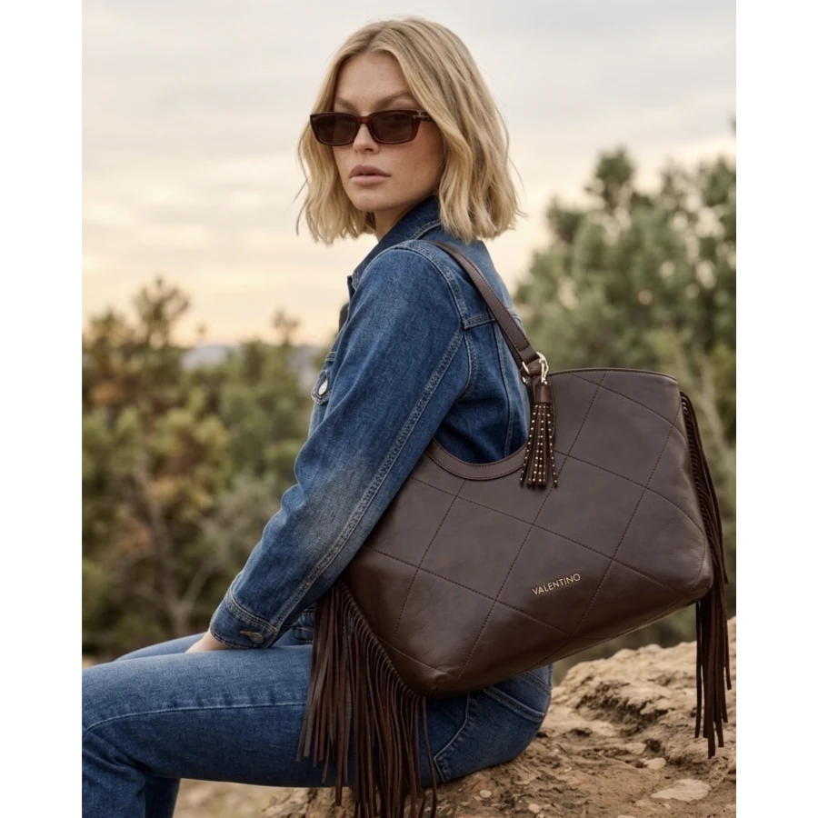 Bolso Valentino Shopping ASTRID marrón — Elegancia y carácter en formato maxi