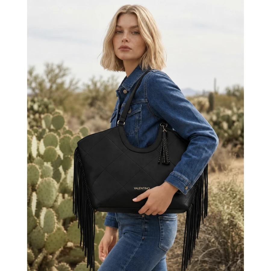 Bolso Valentino Shopping ASTRID negro — Elegancia y carácter en formato maxi