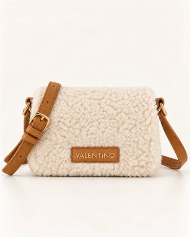 Bolso Valentino Iceland — Suavidad y estilo para tus looks de invierno