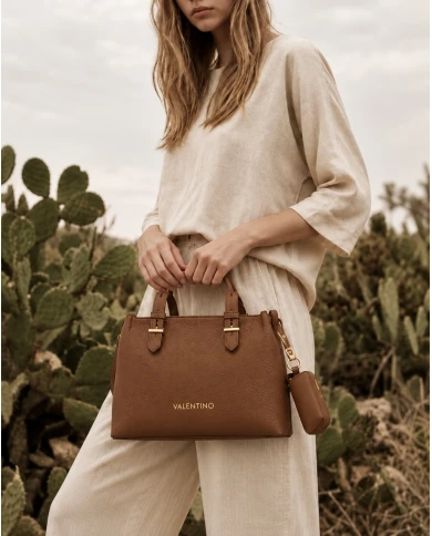 Bolso Valentino Brown Duo — Un diseño clásico para cada día