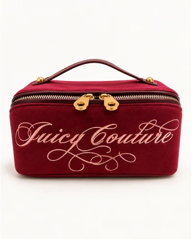 Neceser Juicy Couture Burgundy Chic — un toque sofisticado para tus esenciales.