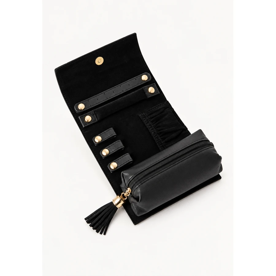 Neceser Valentino Astrid Negro — un toque chic para tus esenciales Neceser Valentino Astrid Negro — un toque chic para tus esenciales