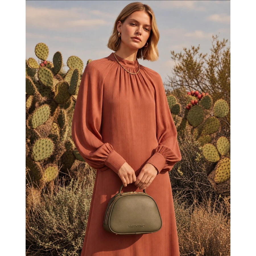 Neceser Valentino Bianka Verde Oliva — elegancia y organización en cada detalle Neceser Valentino Bianka Verde Oliva — elegancia y organización en cada detalle