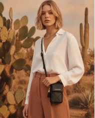 Portamóvil Valentino Astrid Beige — elegancia y estilo en formato compacto